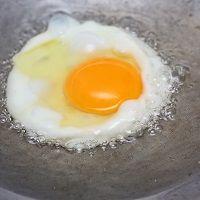 Why You Shouldn't Eat More Than One Egg a Day