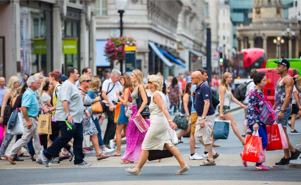 (General population, London ©IRStoneShutterstock.com)