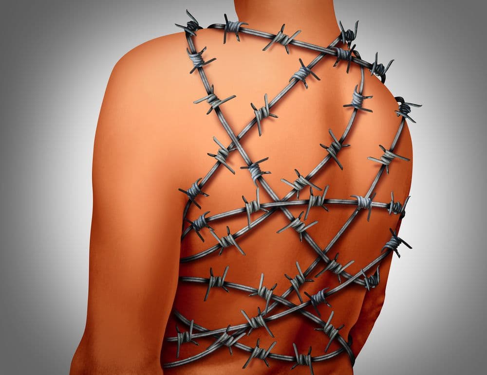 Chronic pain (©Lightspring/Shutterstock.com)